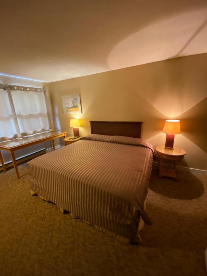 Twin Creeks Motel Lumby Zewnętrze zdjęcie