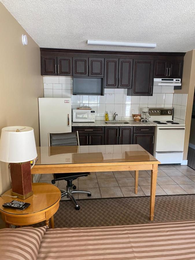 Twin Creeks Motel Lumby Zewnętrze zdjęcie